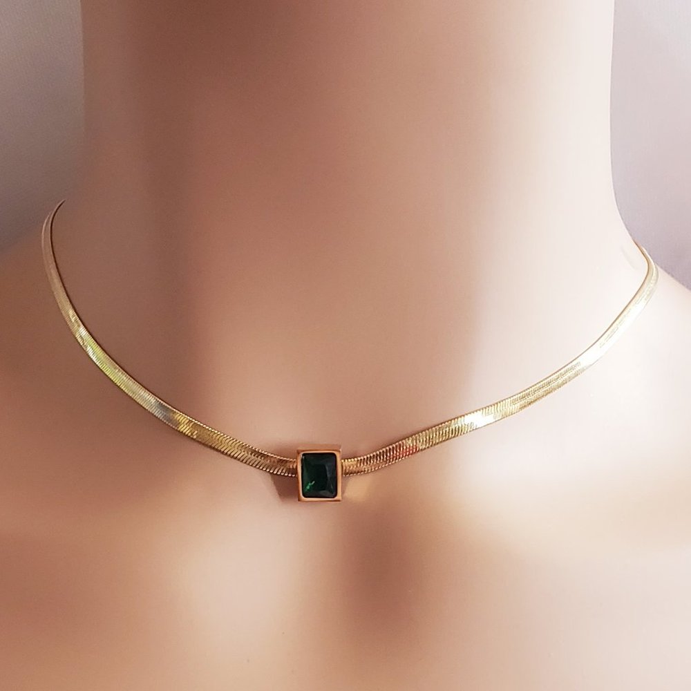 Emerald 18K Gold Necklace